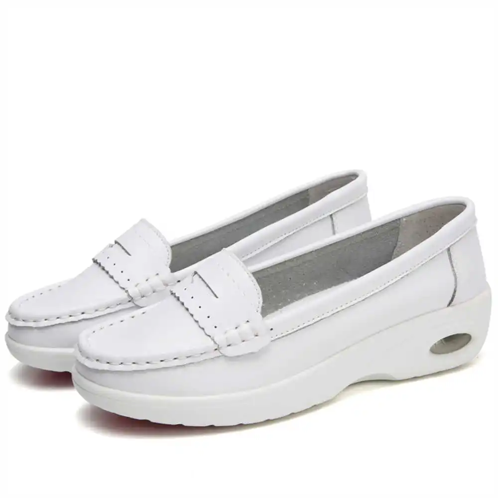 Thick Sole Slipon White Traine - مراجعة Men'S Grooming Lounge وسعره