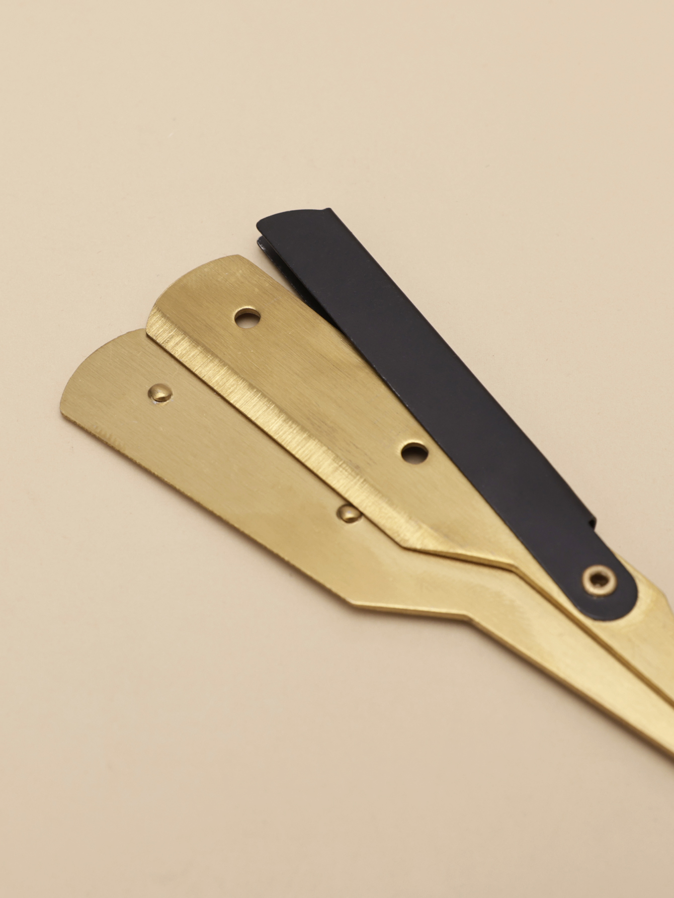 Men's Shaving Knife Manual Sha - مراجعة Straight Razor Safety وسعره